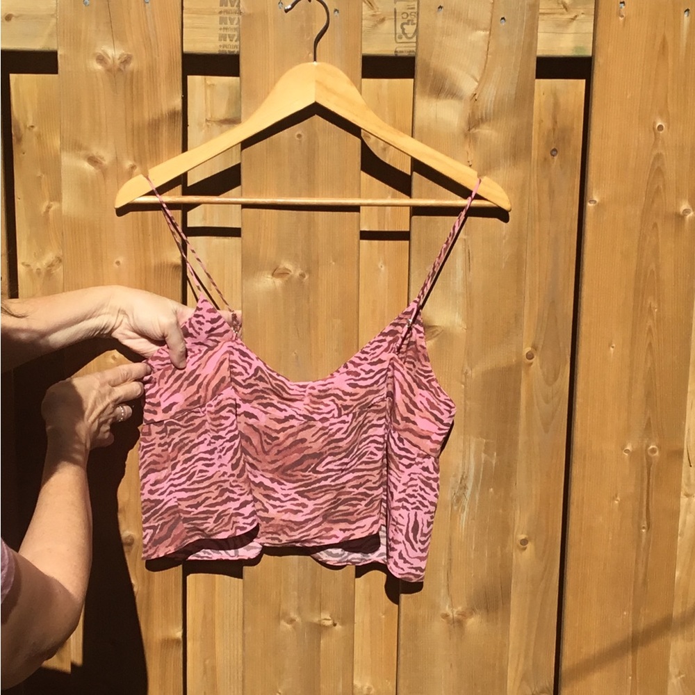 NWT Aritzia Little Moon Lover Camisole in Spring Pink/Truffle - Picture 11 of 12